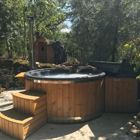Dom wakacyjny Paradis Secret -bain Et Sauna Nordique Saint-Chels